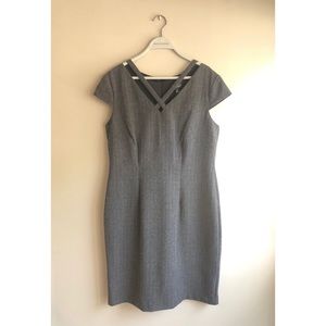CONNECTED Career DRESS Size 10 sheath v-neck